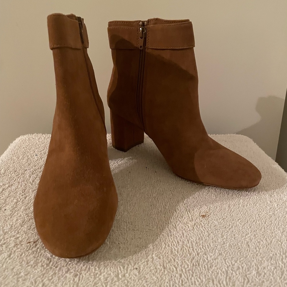 Ann Taylor Genuine Suede-leather Booties/Ankle Boots Pointed Toe Camel New! 7.5m